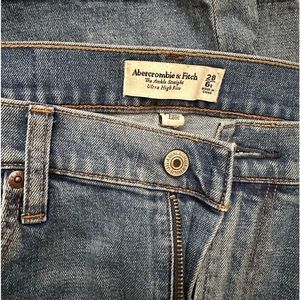 Abercrombie and Fitch Ankle Jeans